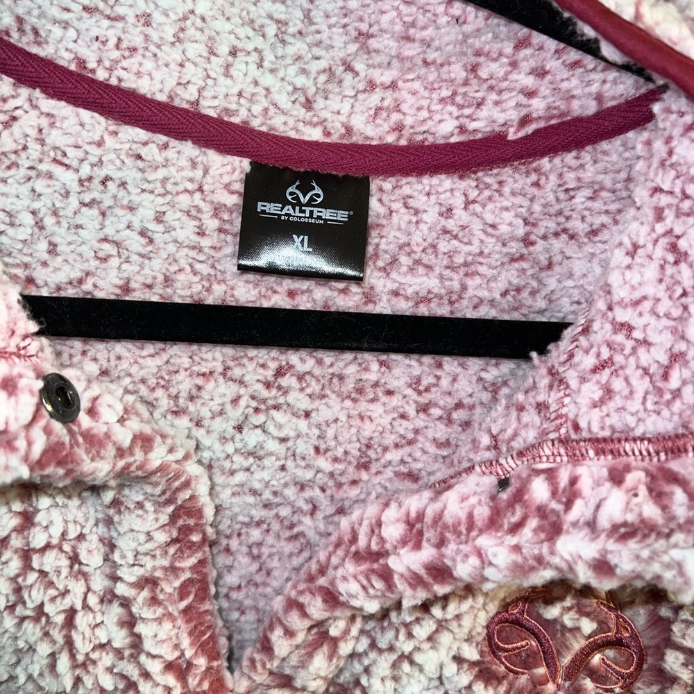 RealTree pullover - Picture 3 of 4